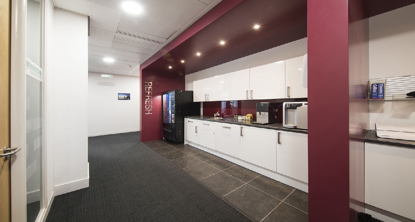 Rent office Breakspear Park, Breakspear Way — photo 9