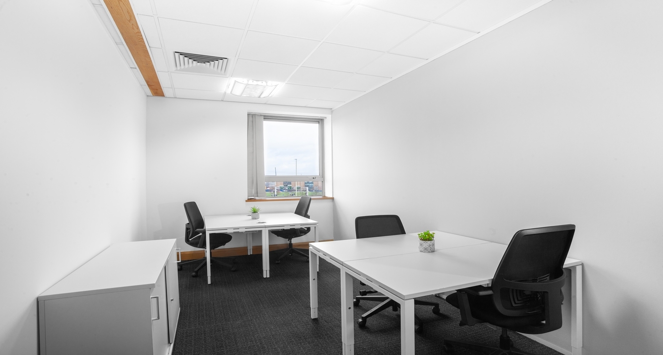 Rent office Grove Business Park — photo 5
