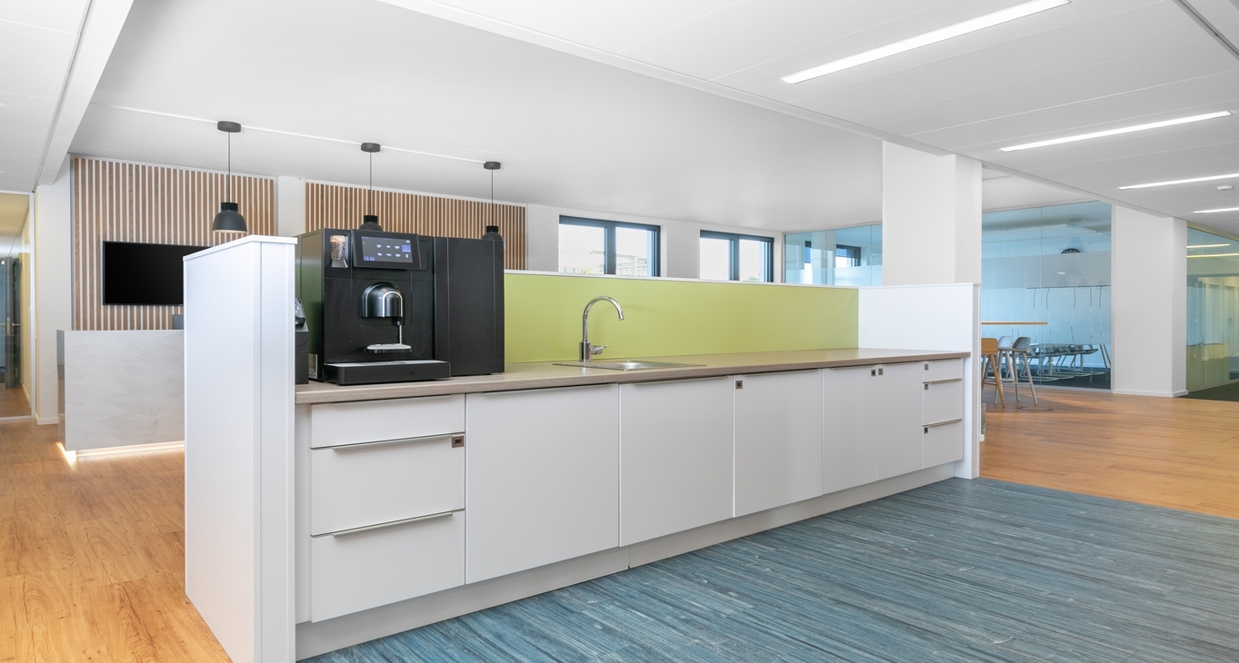 Rent office Hamburg City Nord — photo 4