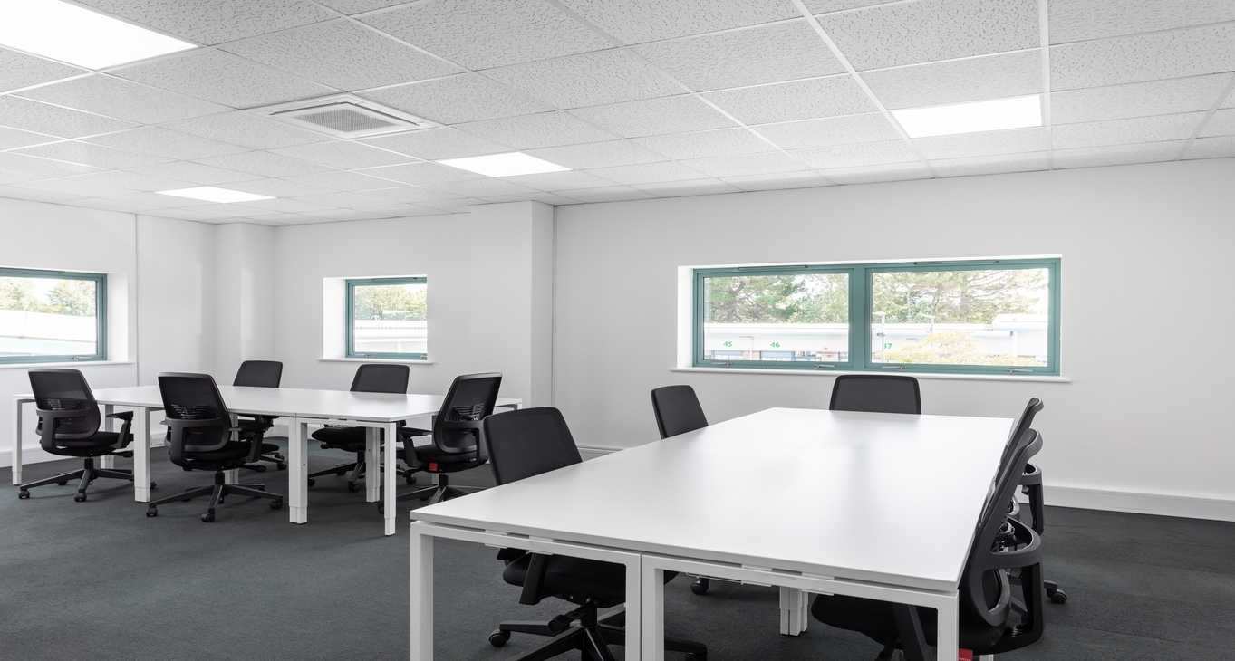 Rent office Harts Farm Way — photo 3