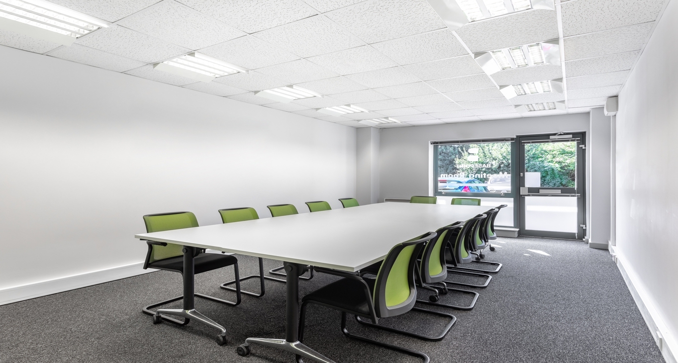 Rent office Harts Farm Way — photo 8