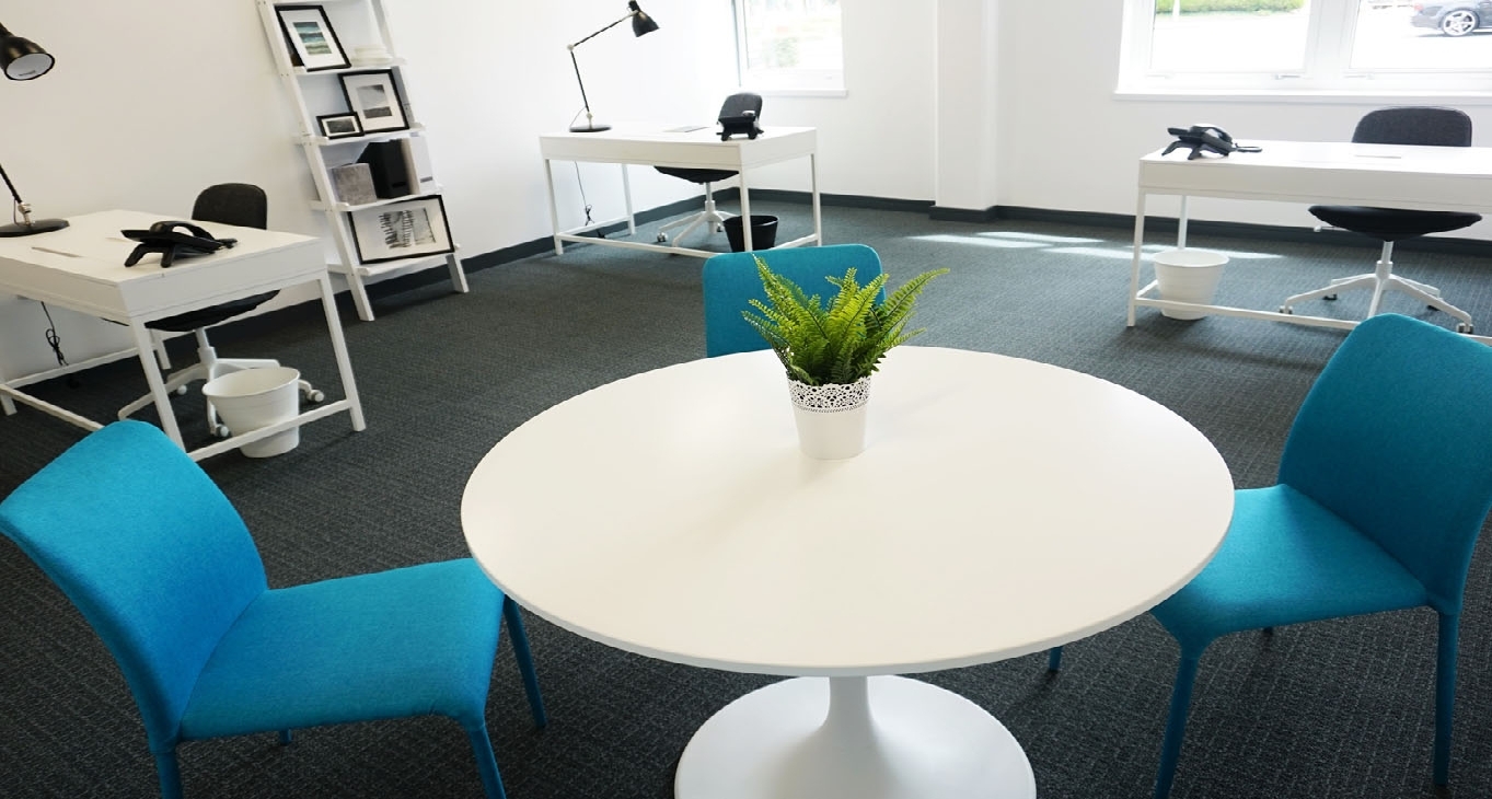 Rent office Highlands Road_8-8