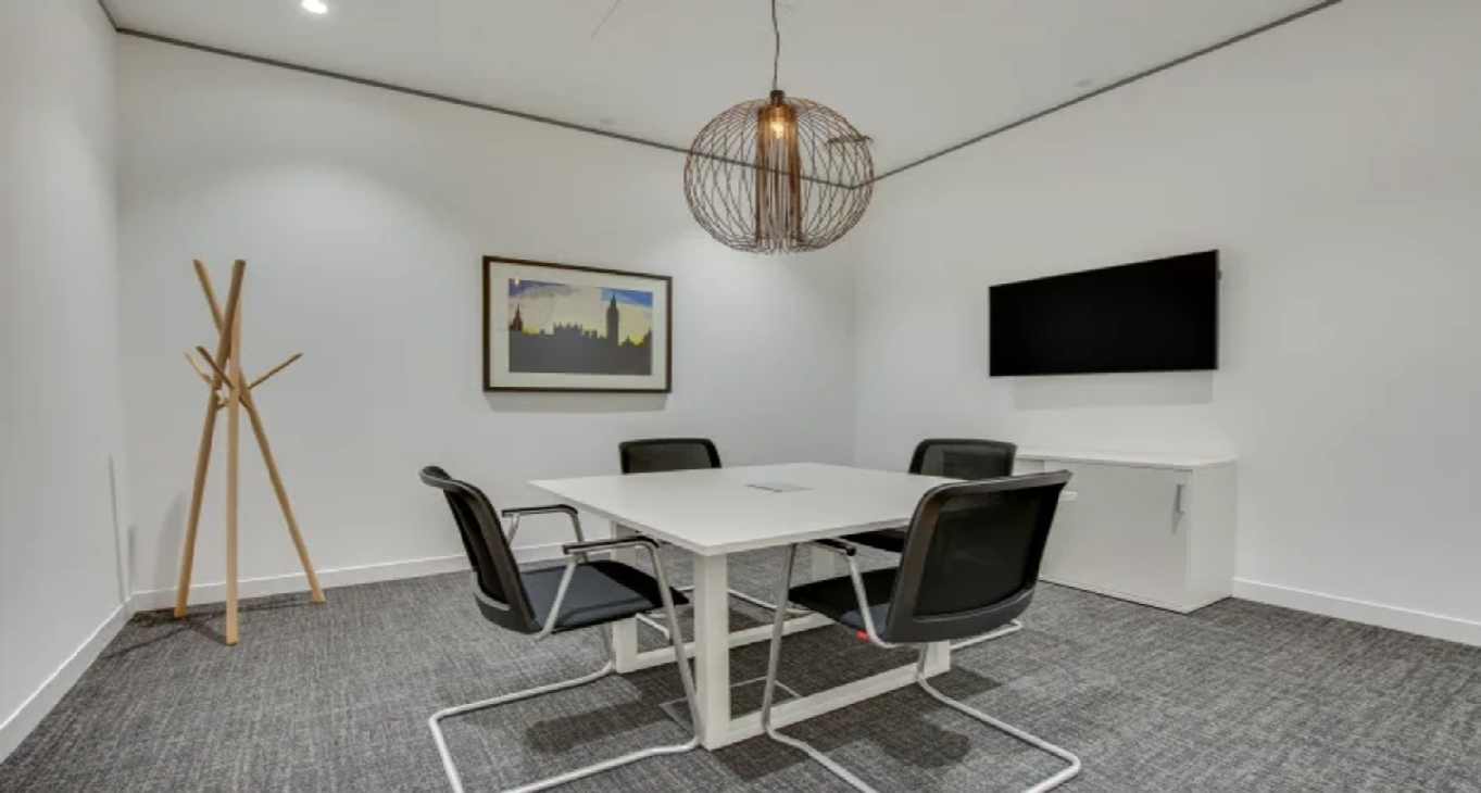 Rent office Kilburn House — photo 4