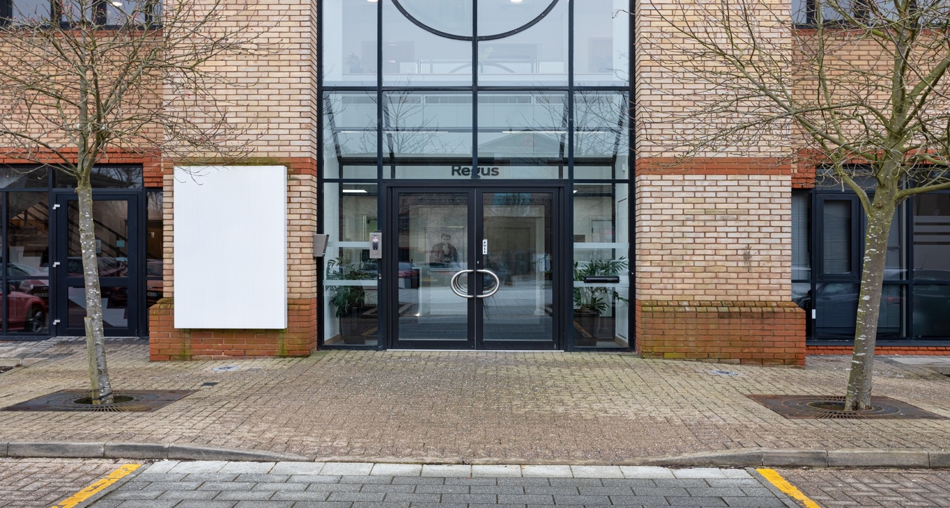 Rent office Kingsmead Business Park — photo 7