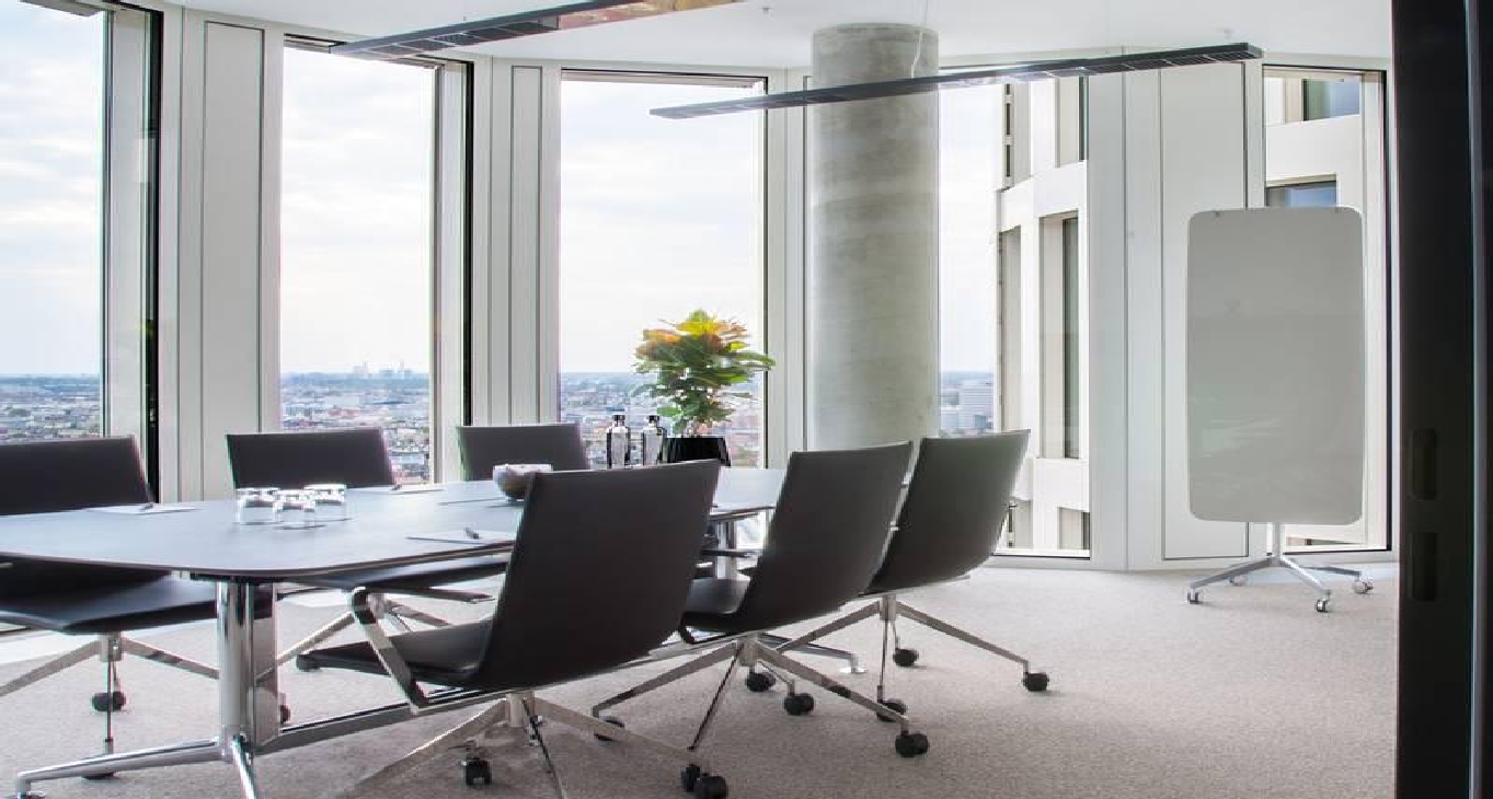 Business center WeWork Kurfürstendamm 11 Rent office WeWork Kurfürstendamm 11 — photo 1