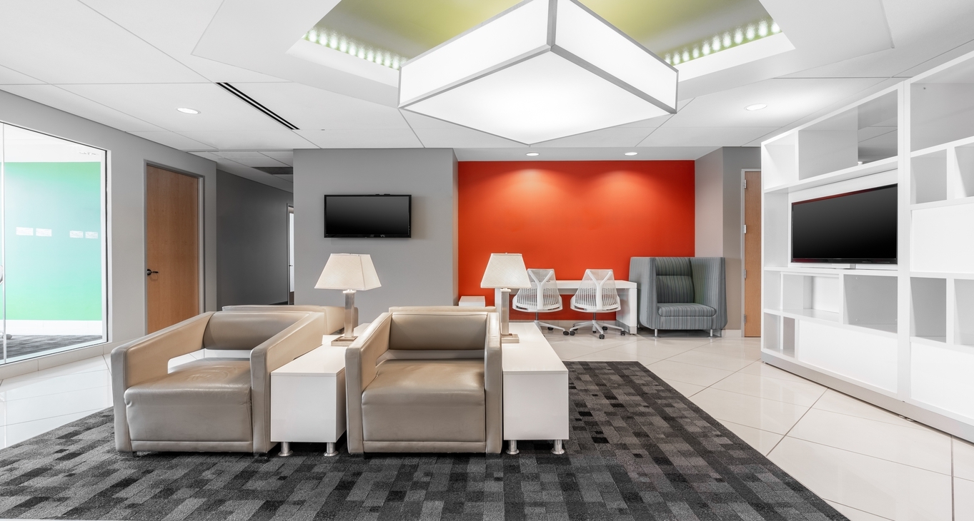 Rent office Lincoln Park Center — photo 1