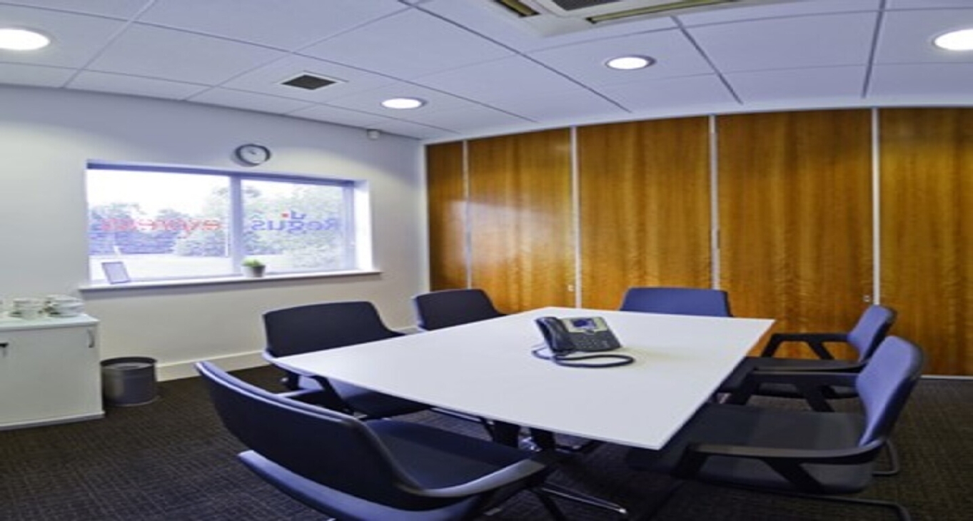 Rent office Management Suite, Broughton Shopping Park — photo 8