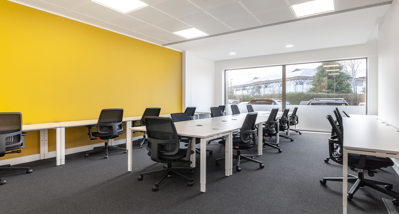 Rent office Manor Royal — photo 9