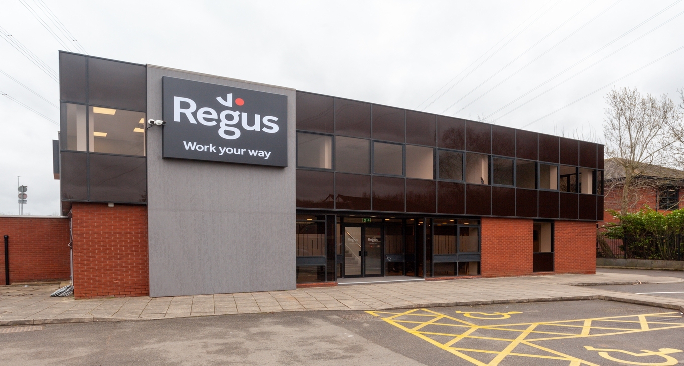 Rent office Meridian Business Park — photo 6