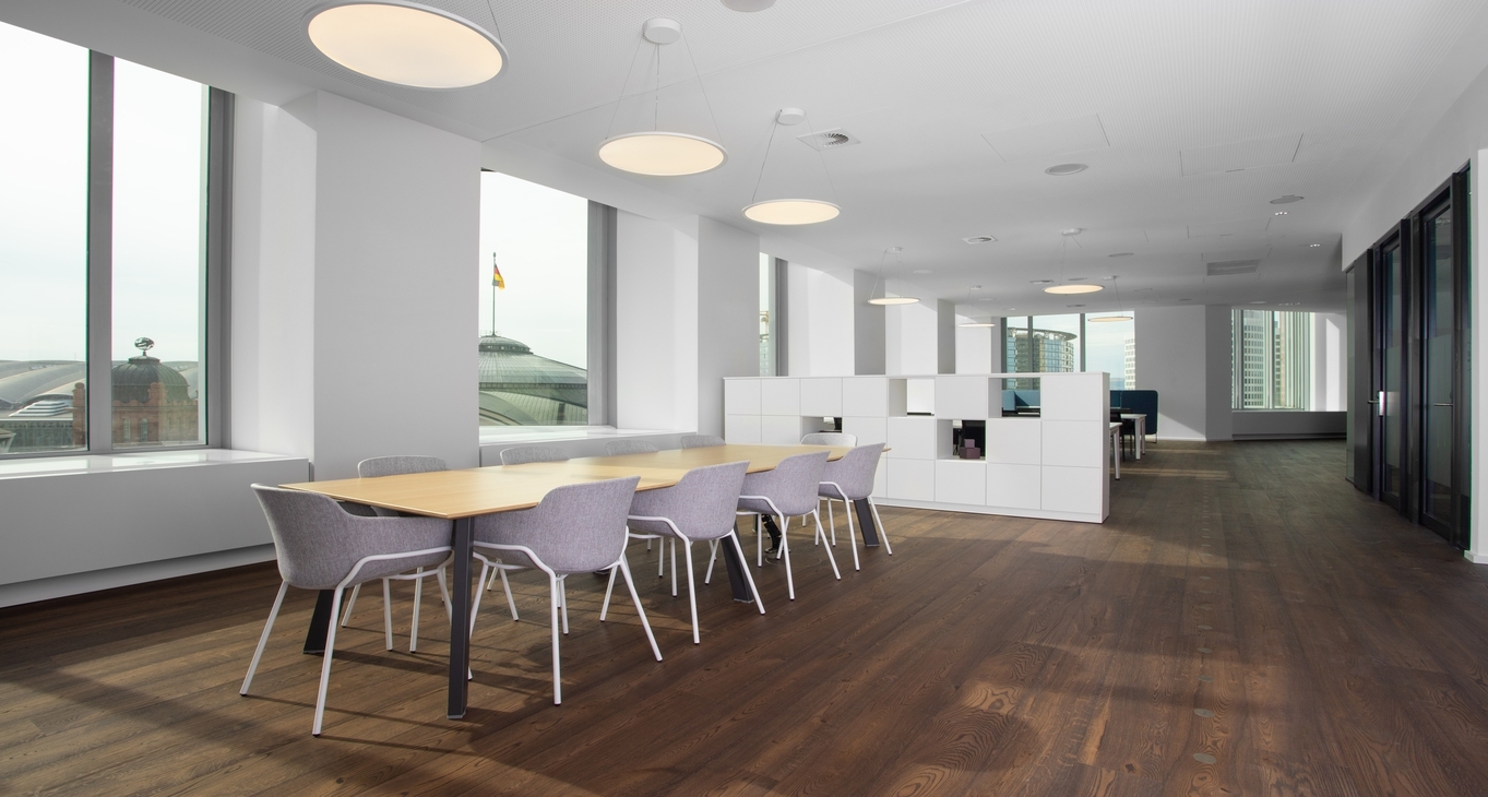 Rent office Messeturm — photo 1