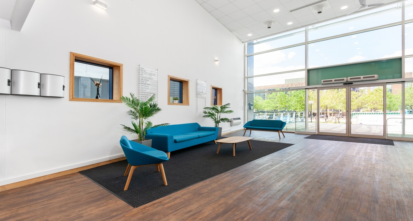 Rent office Midsummer Court — photo 1