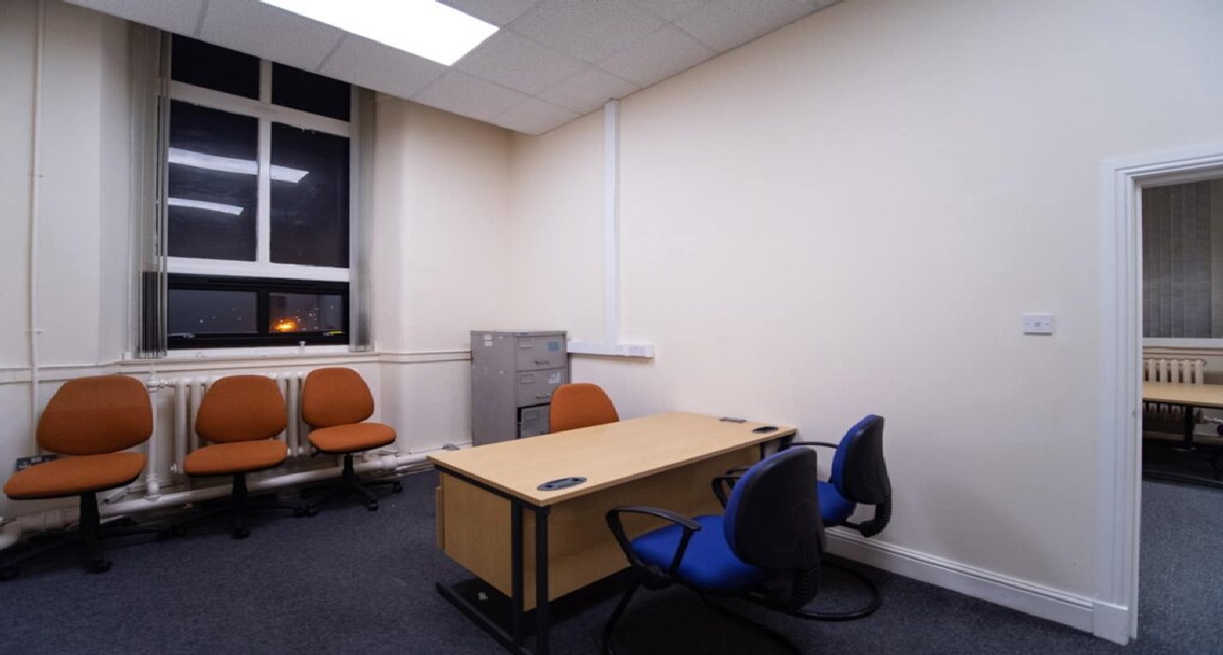 Rent office Mollinsburn Street 60 — photo 8