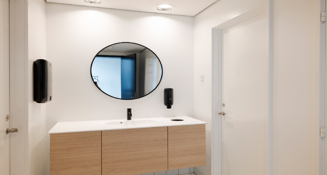 Rent office Nicolai Eigtveds Gade 8 — photo 1
