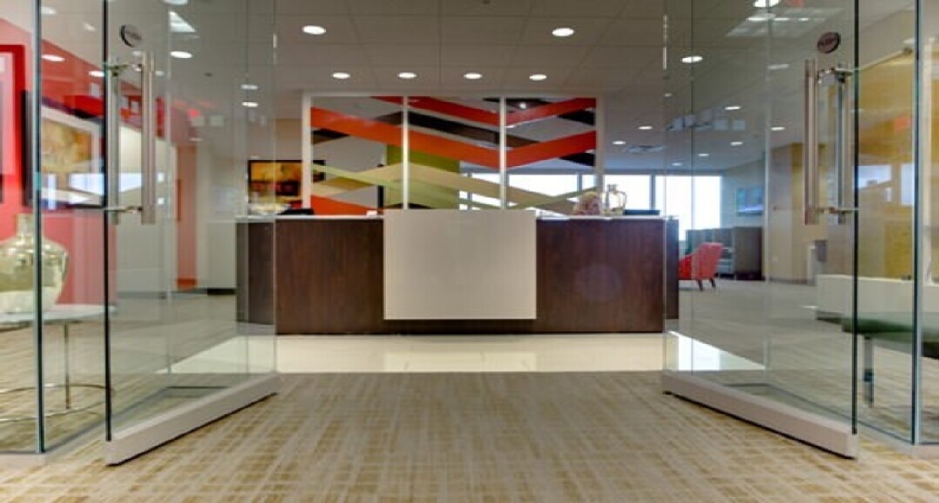 North Clark Street 321, North Clark Street 321, Chicago, IL 60654 — office space for rent, photo 2