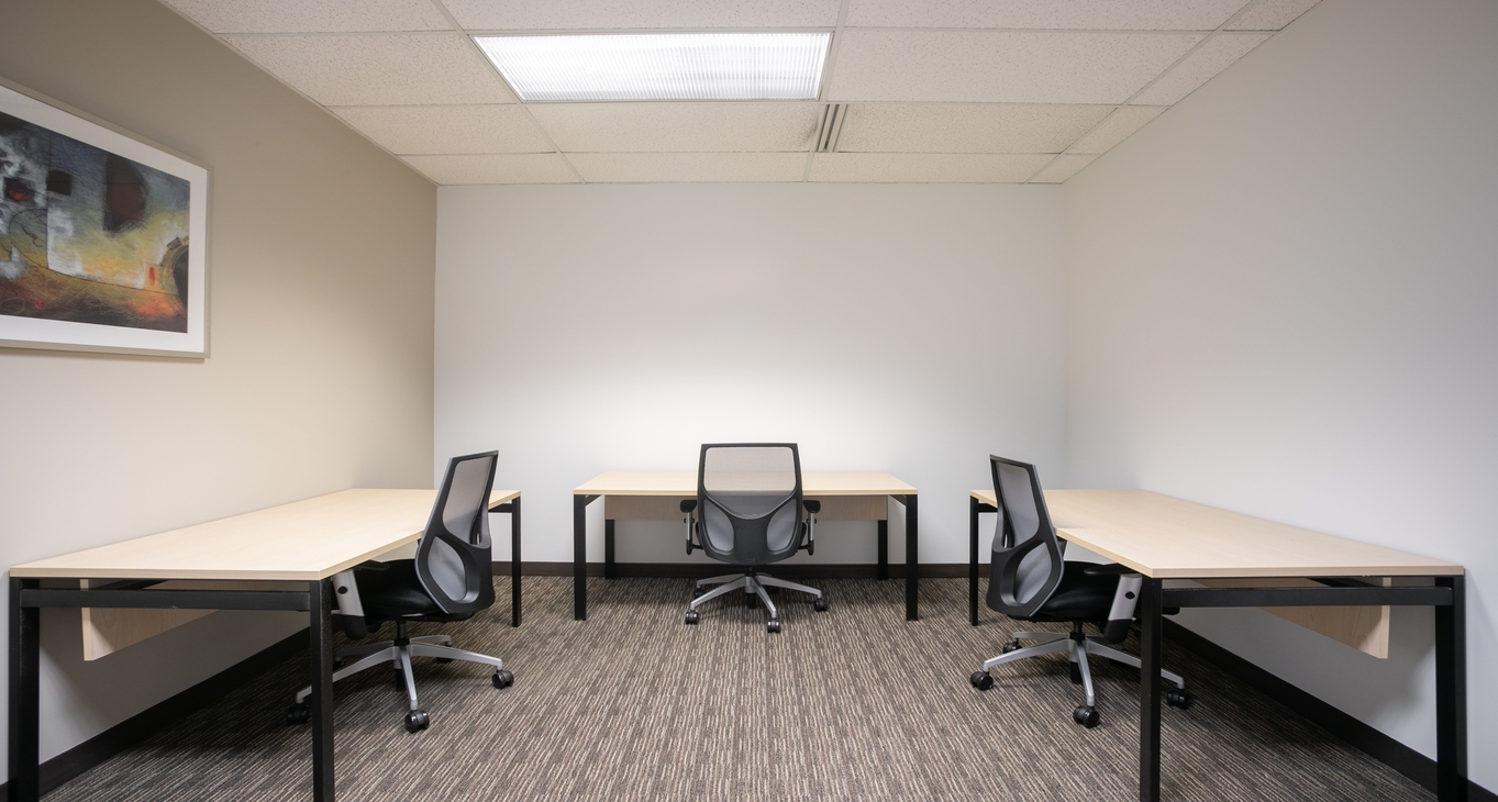 One Crosswoods, 100 East Campus View Boulevard, Columbus, OH 43235 — office space for rent, photo 6