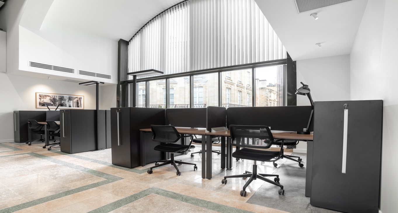 Rent office Place des Grands Hommes_7-7