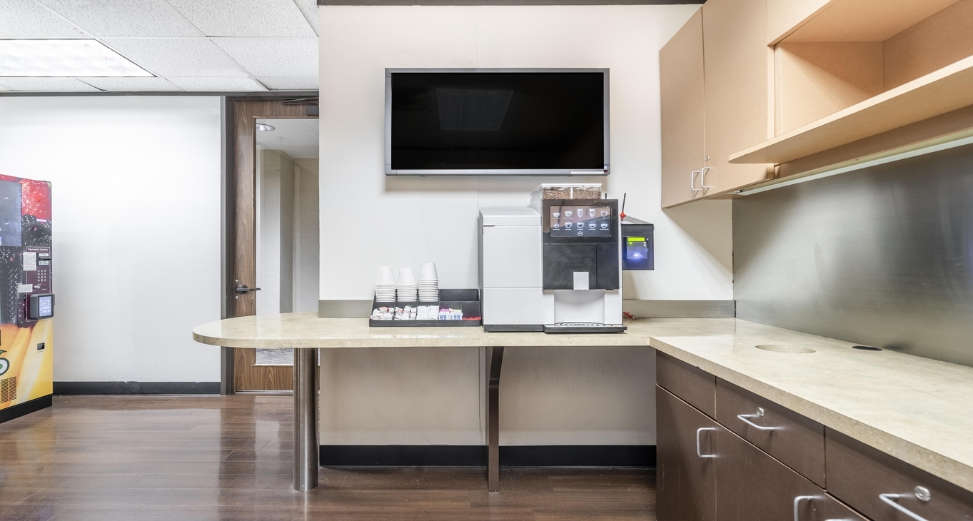River Oaks Tower, 3730 Kirby Drive, Houston, TX 77098 — office space for rent, photo 4