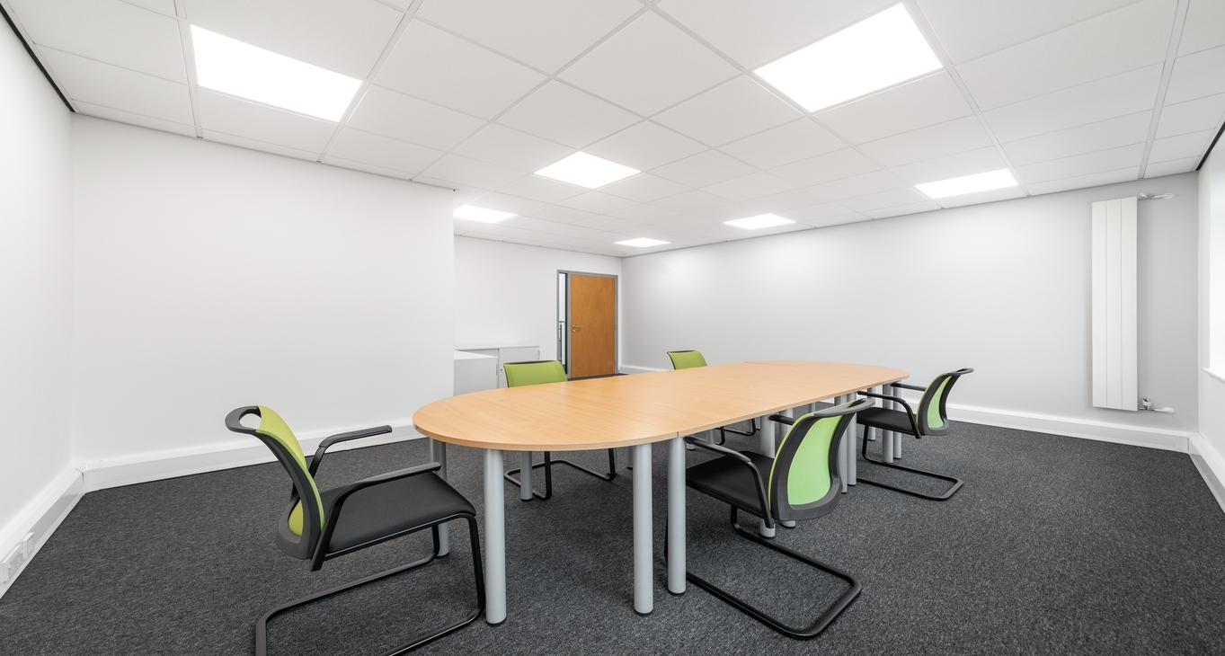 Rent office Rivermead Drive — photo 4