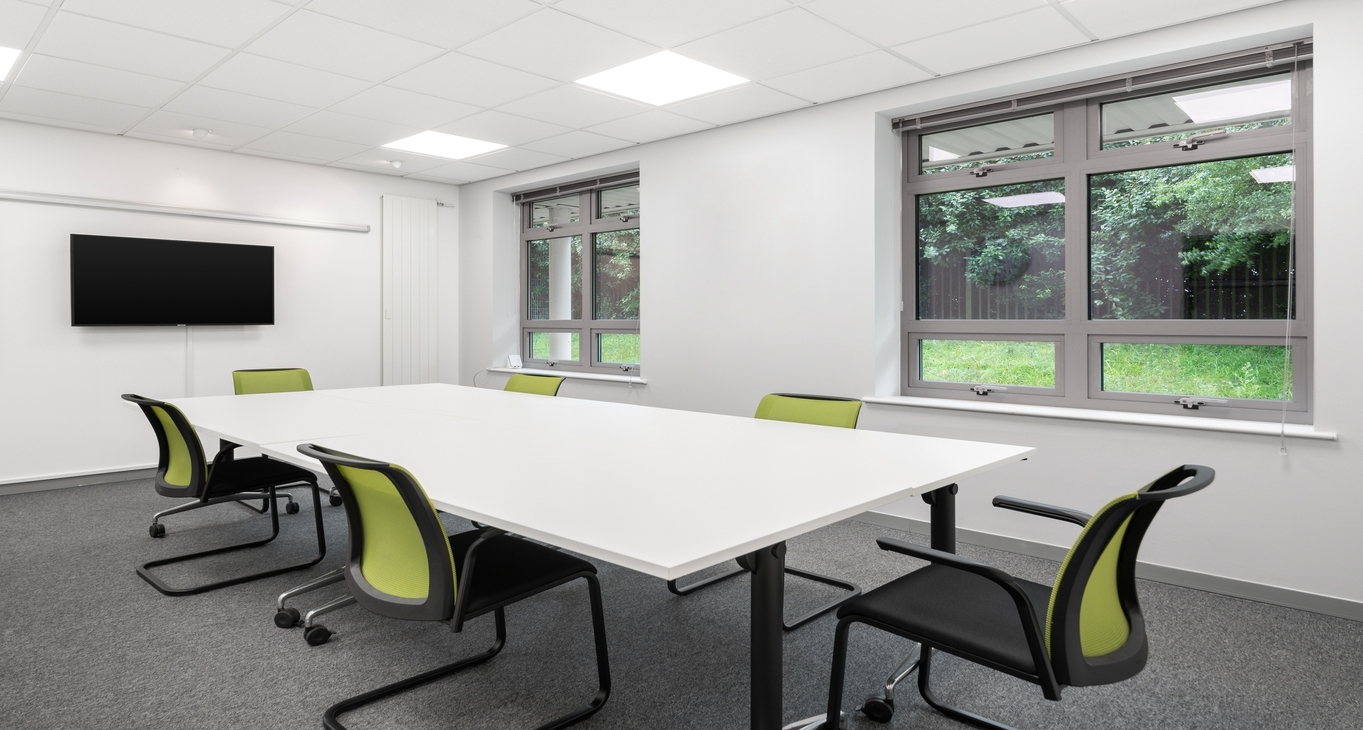 Rent office Rivermead Drive — photo 9