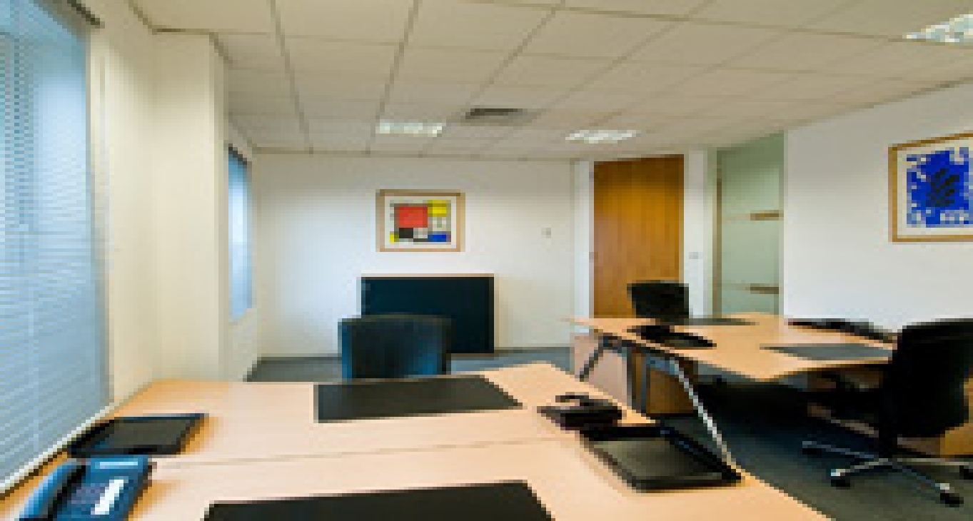 Rent office Shaw House, Pegler Way — photo 12