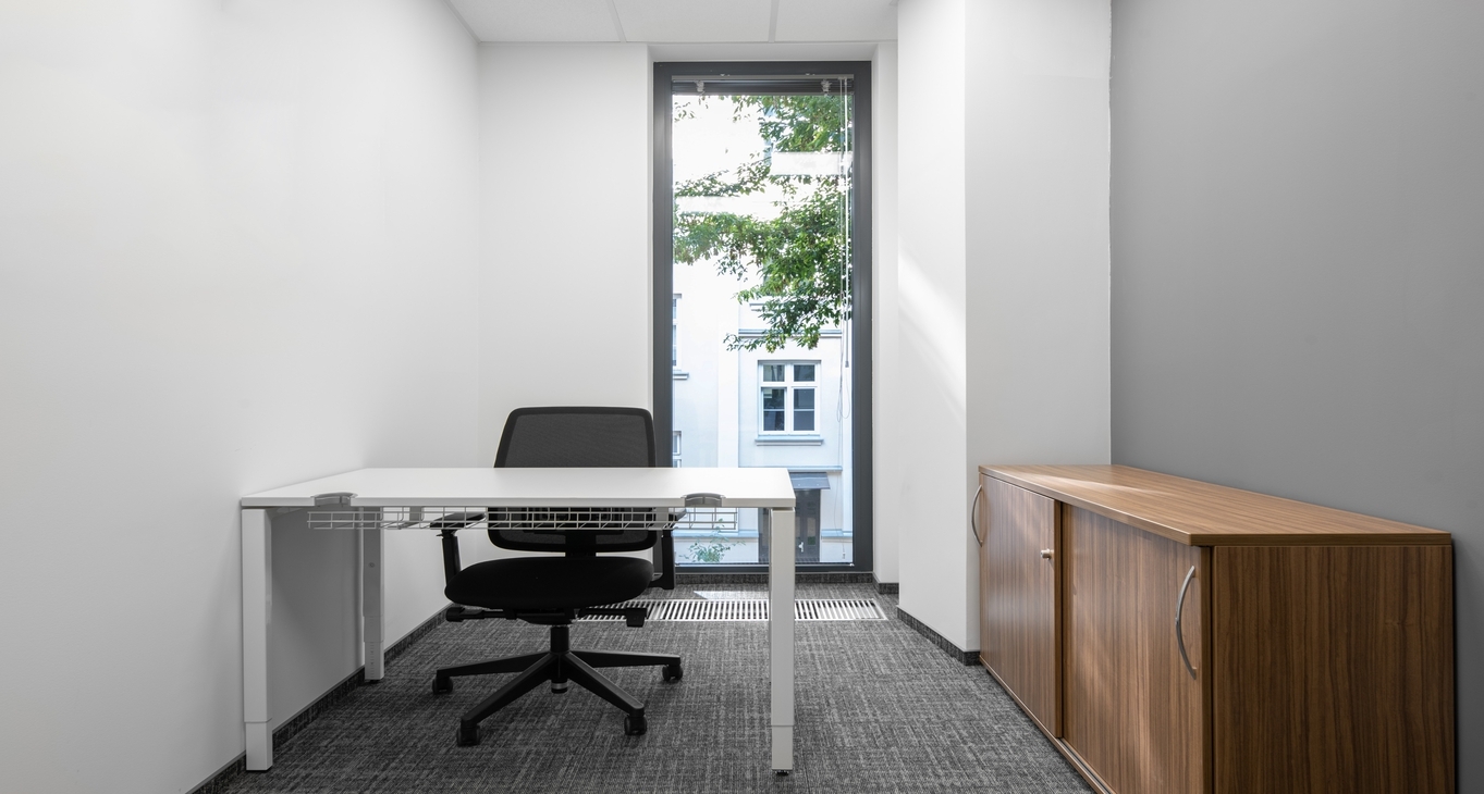 مكتب للايجارSolec Residence Biura_7-8