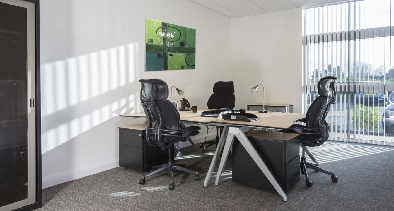 Sewa pejabat Solihull Parkway 1310_10-10