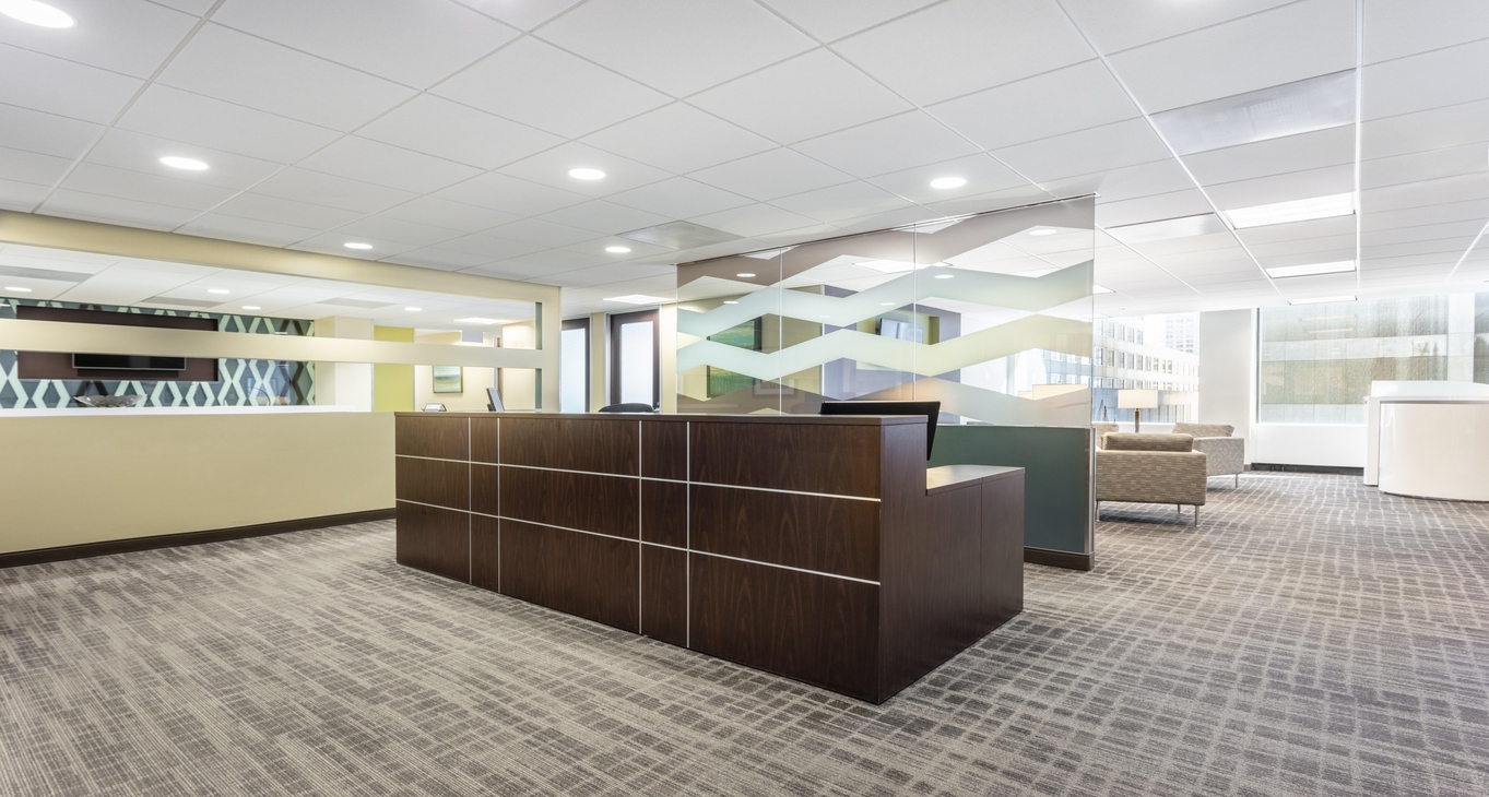 South Riverside Plaza, 10 South Riverside Plaza, Chicago, IL 60606 — office space for rent, photo 2