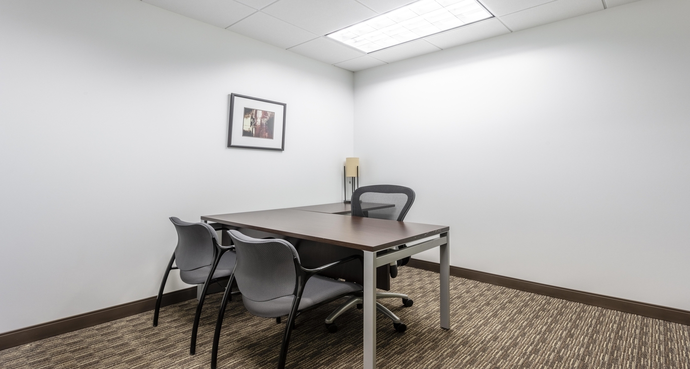 South Riverside Plaza, 10 South Riverside Plaza, Chicago, IL 60606 — office space for rent, photo 3