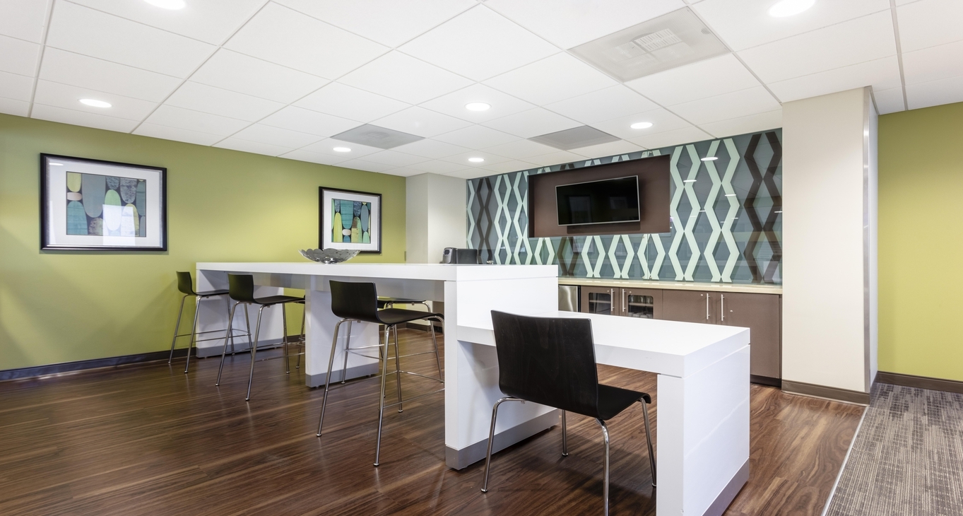South Riverside Plaza, 10 South Riverside Plaza, Chicago, IL 60606 — office space for rent, photo 4