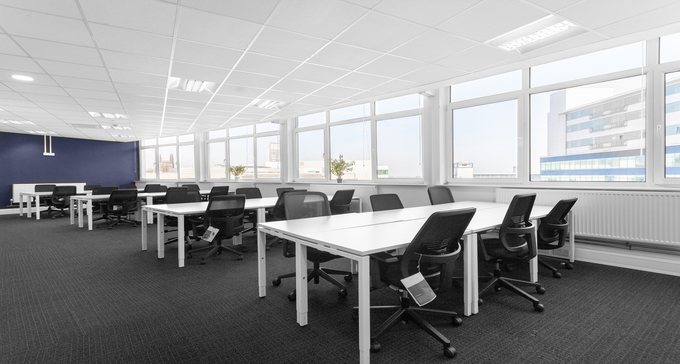 Rent office St George's House — photo 1