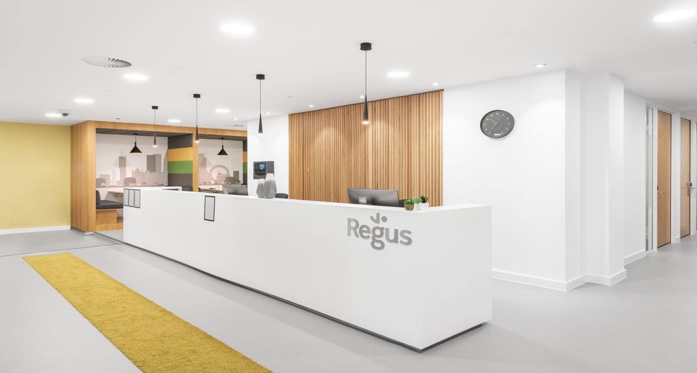 Rent office St James Tower — photo 2