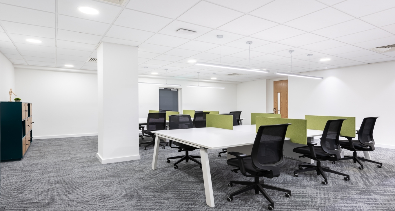 Rent office St James Tower — photo 5