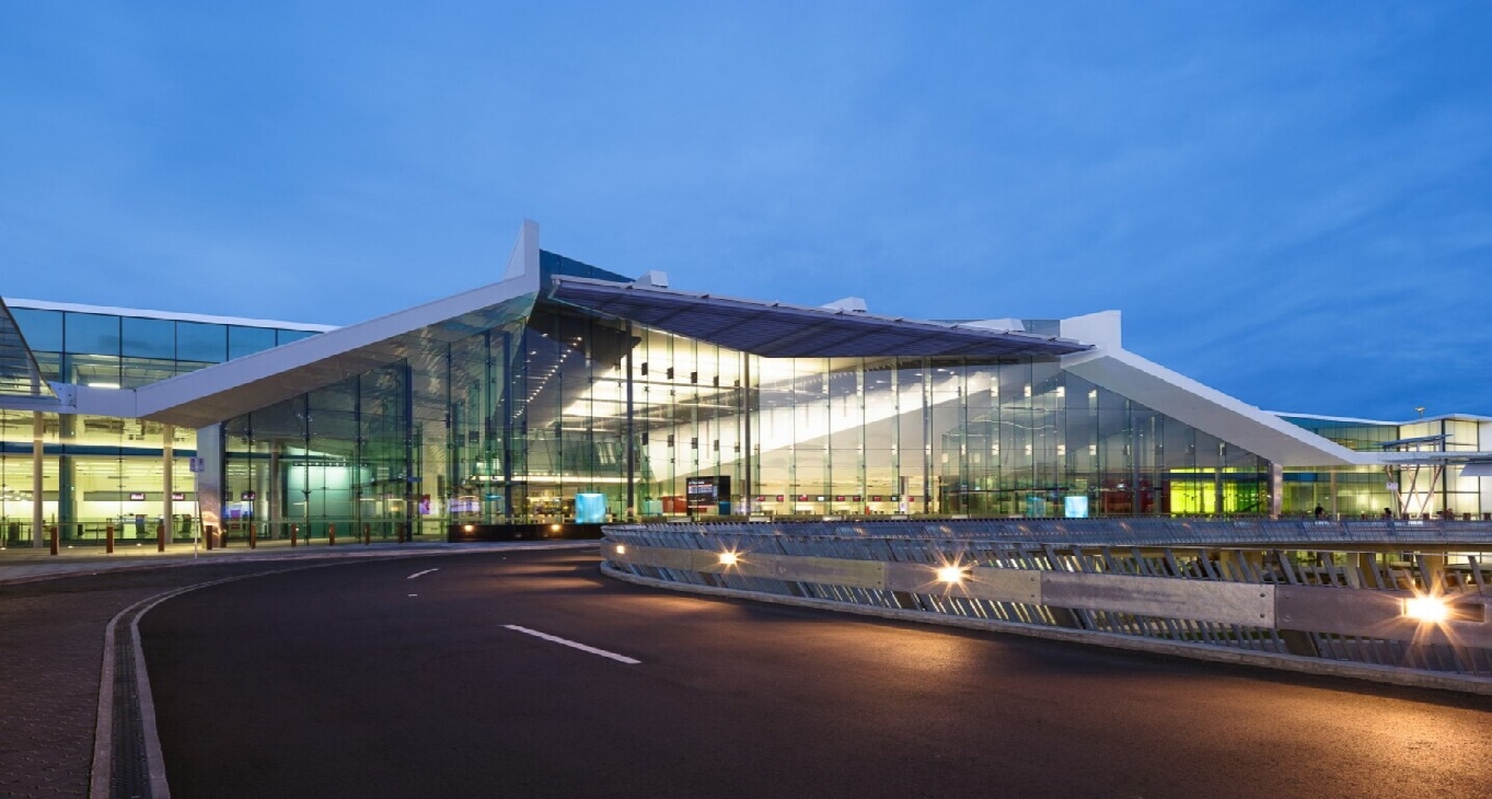 Sewa pejabat Terminal Circuit, Canberra Airport_12-12