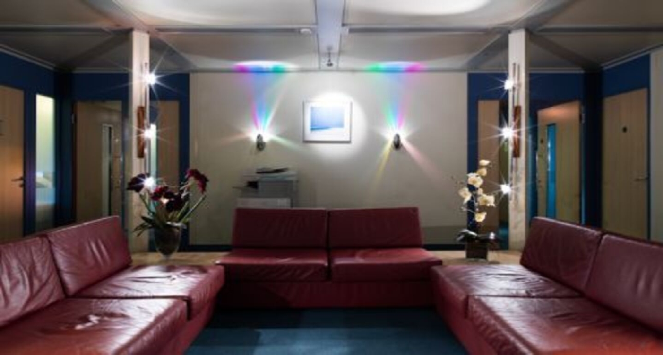 Rent office Theobald Street — photo 1