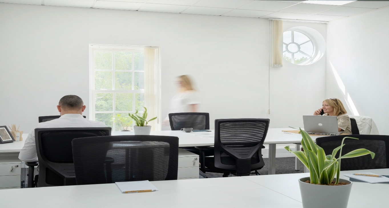 Rent office Thremhall Park — photo 3