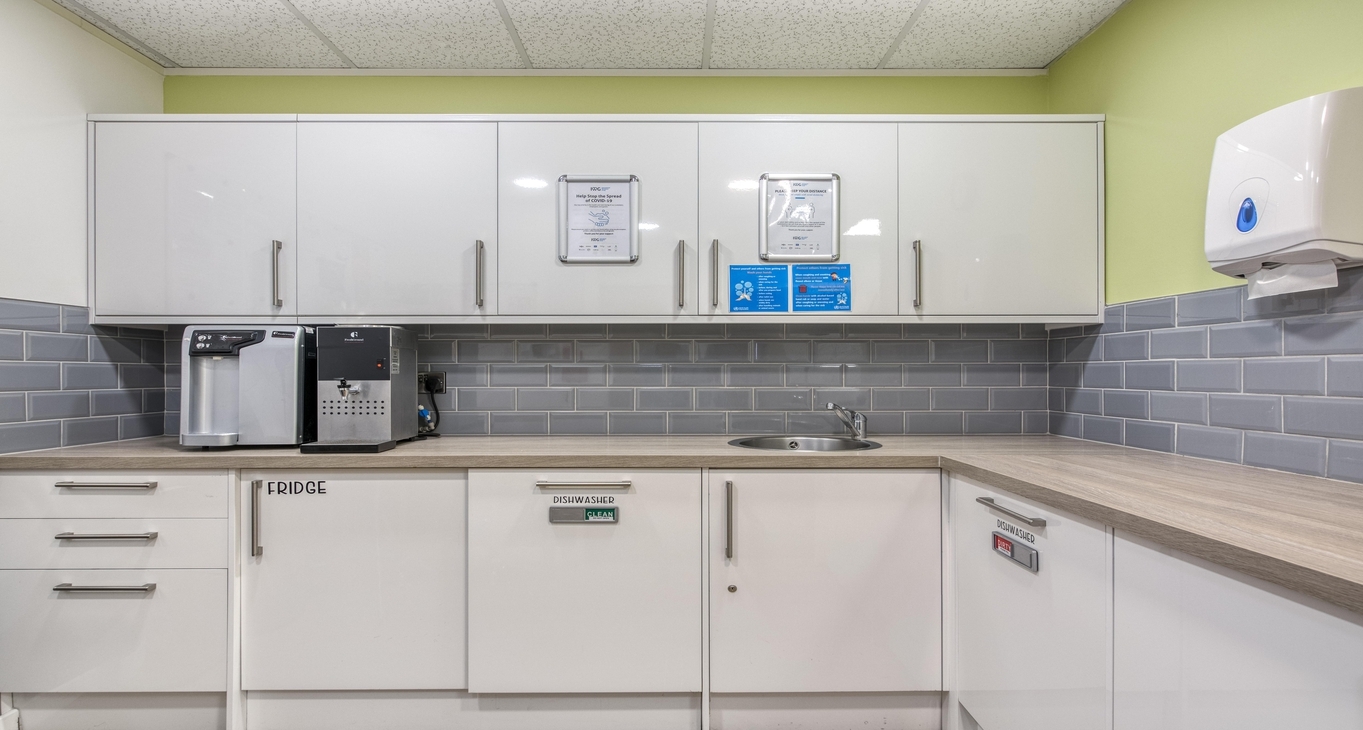 Rent office Tower Court — photo 2