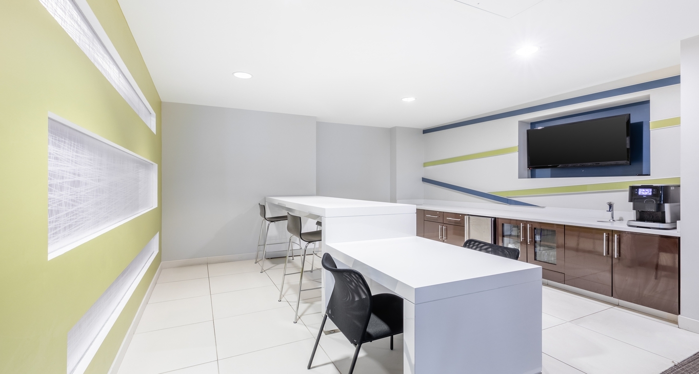 US Bank Center, 1420 Fifth Avenue, Seattle, WA 98101 — office space for rent, photo 4