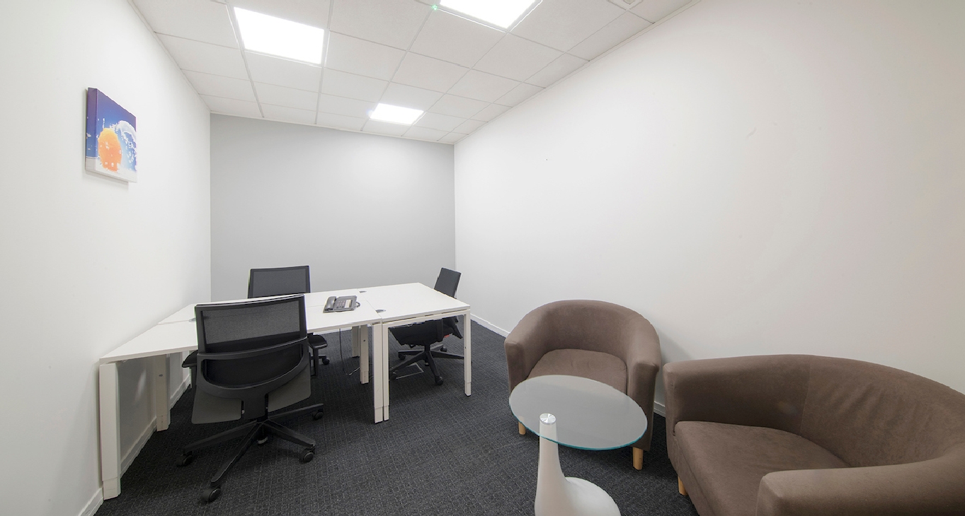 Rent office Venture House, Downshire Way, Arlington Square — photo 3