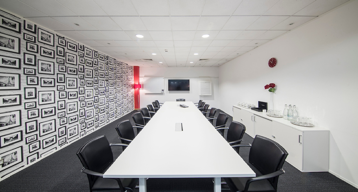 Rent office Venture House, Downshire Way, Arlington Square — photo 8