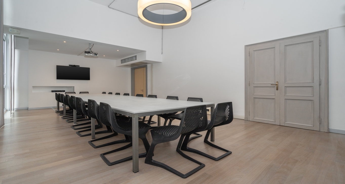 Rent office Via Copernico_10-10