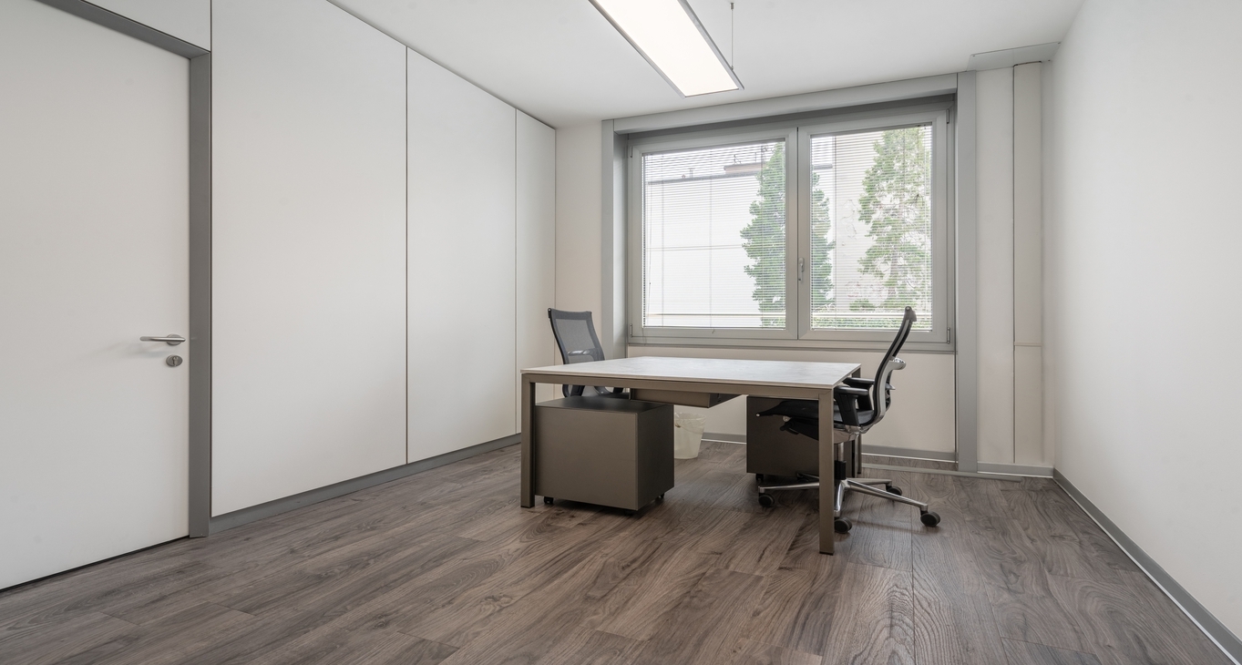 Rent office Via Copernico_9-9
