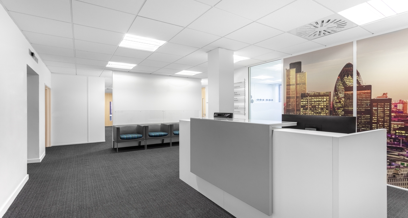Rent office Victoria House — photo 2