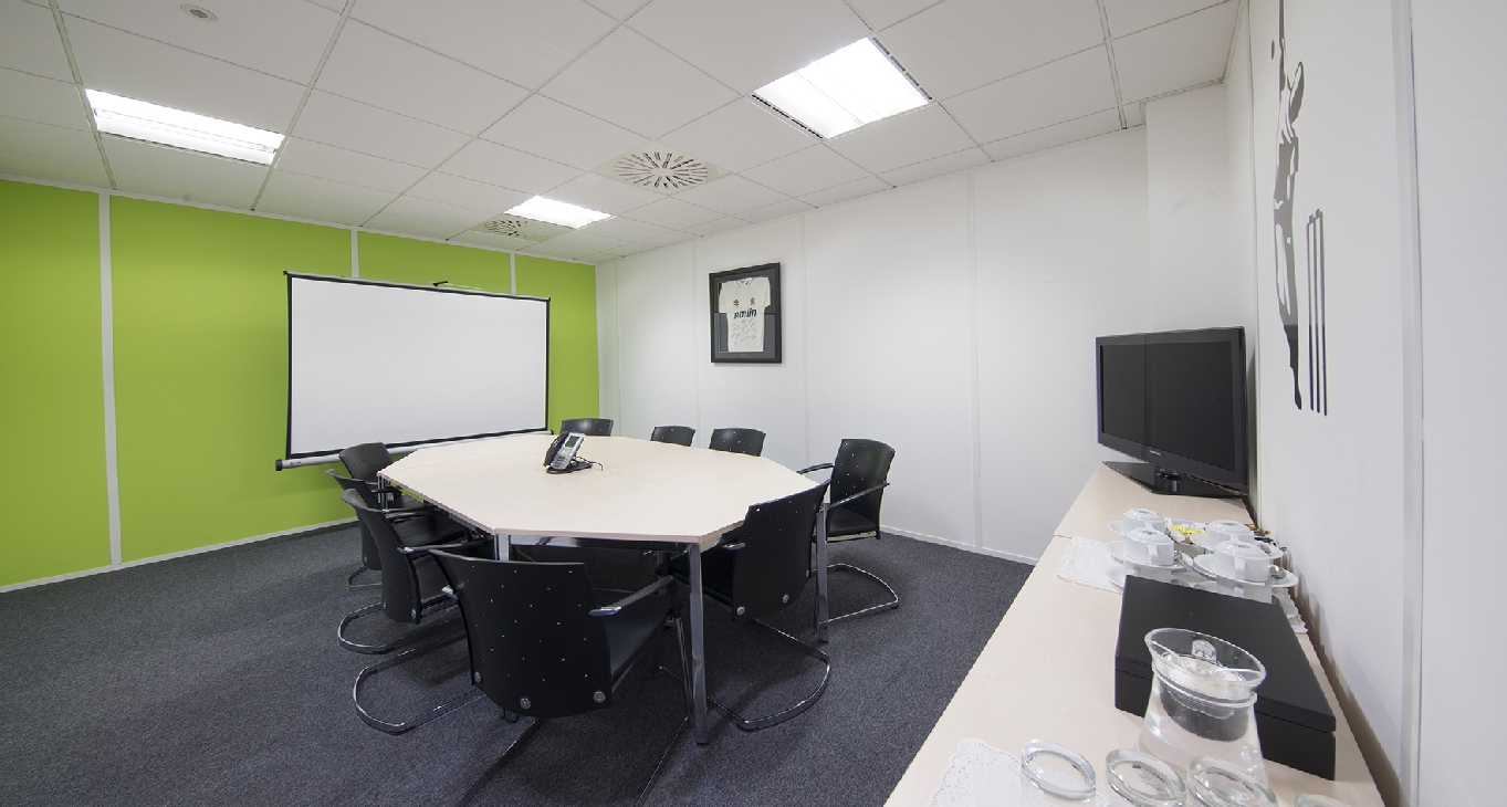 Rent office Victoria Road — photo 11