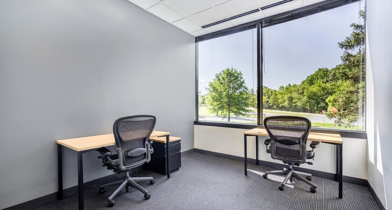 Rent office Victoria Street — photo 2