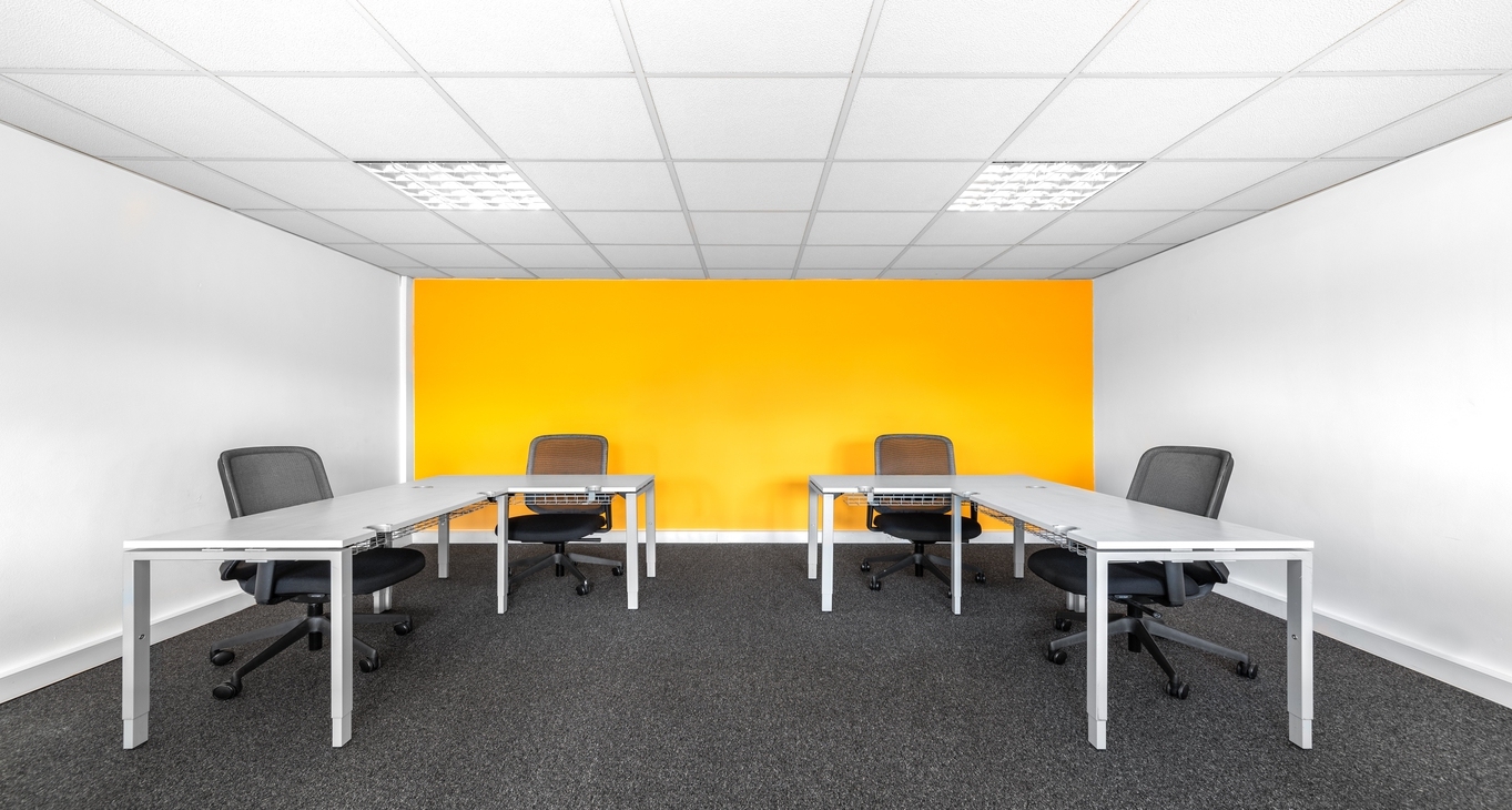 Rent office Waterbury Drive — photo 4