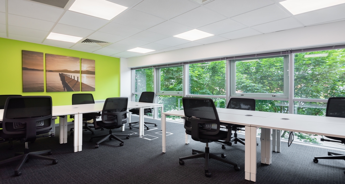 Rent office Watling Court — photo 1