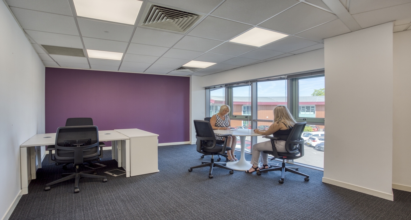 Rent office Watling Court — photo 9