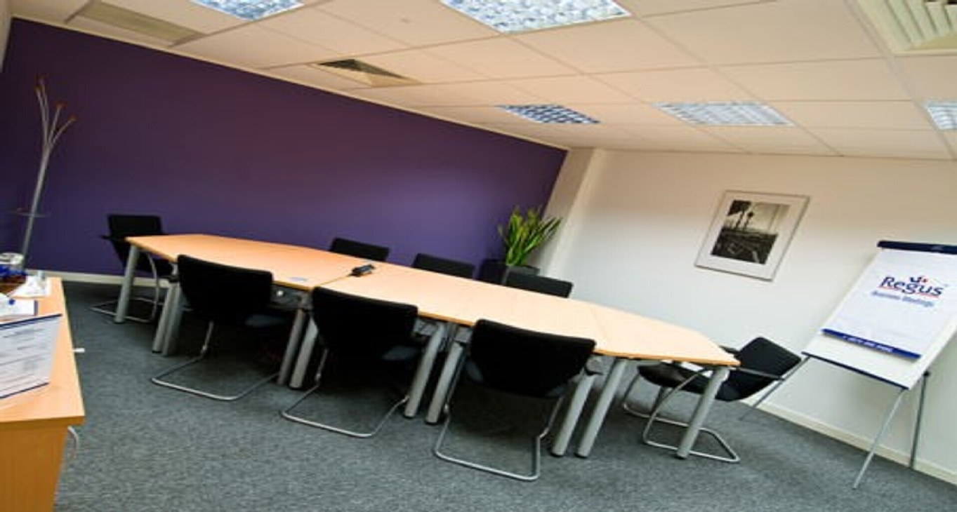 Rent office Watling Court, Orbital Plaza, Watling Street — photo 2
