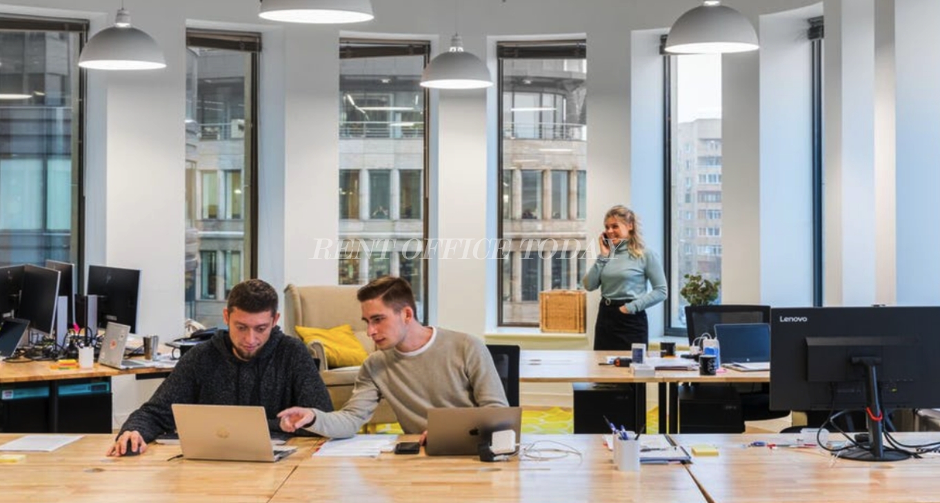 Coworking We Work White Square-7