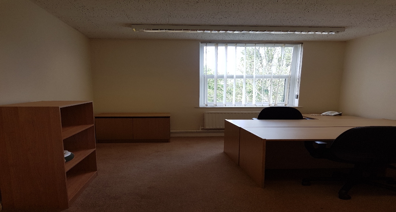 Rent office Wellington Road, Cressex Business Park — photo 2